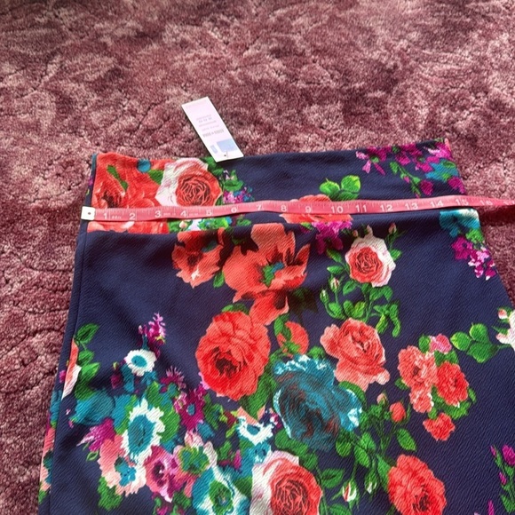 NWT Agnes & Dora Navy blue Floral Pencil Skirt - Picture 5 of 6
